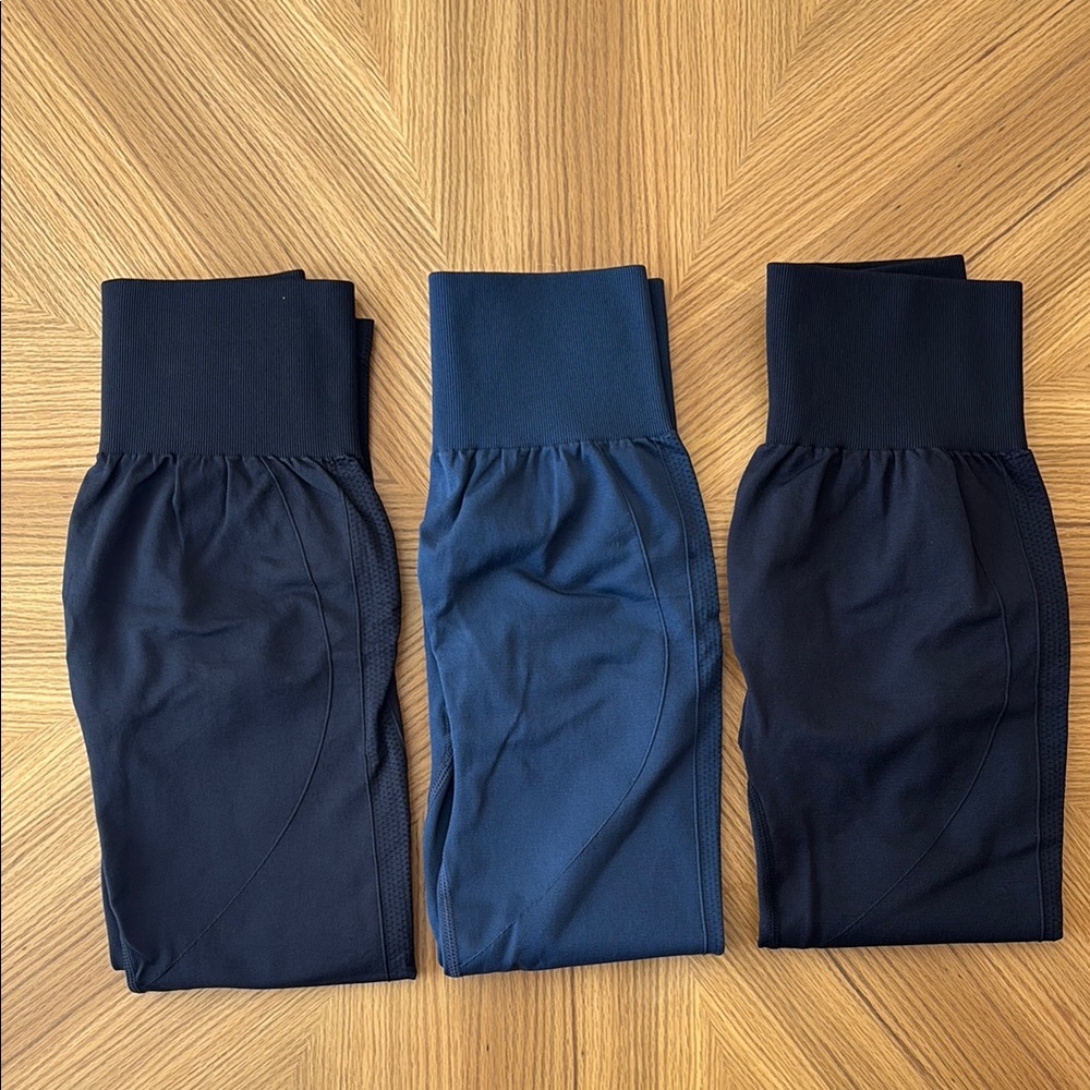 Halara Tummy Control Butt Lifting Scrunch Butt Leggings 7/8